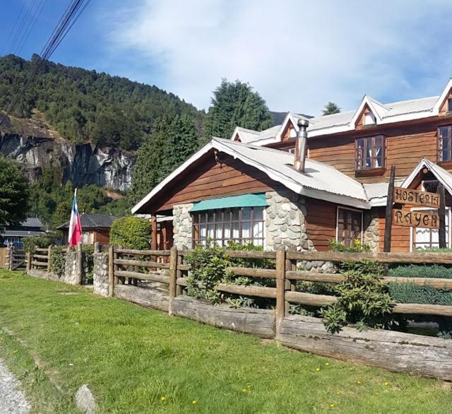 Hosteria Rayen La Junta Exterior foto